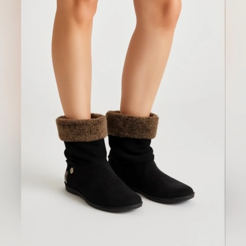 Stuart Weitzman Black Suede Sherpa Ankle Boots Size 9.5